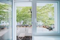 Lovely Apartment with Balcony - Cozy , Near KaDeWe & Kurfürstendamm - B&B Berlino