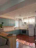 Sakuras House - Bed and Breakfast Pesáda