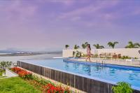 SaffronStays Sol Crest - 4BR twin villas by Mukane Dam, 2 infinity pools, lawns, gazebo bar, perfect for events - Chambres d’hôtes Pādli