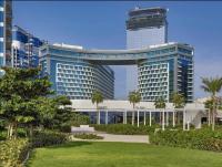 The Palm Hideaway Chic Apartment with Rooftop Vibes Managed by SunnyHomes - B&B Dubai