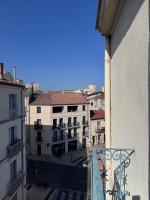 Le Farges- Chambre dans Appartement partagé-3 minutes Gare St Roch- LaConciergerieByNina - B&B