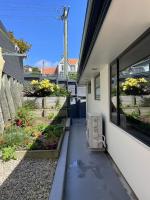 Central located new build 3 bed rooms entire house - B&B Oamaru
