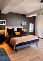 Queen Room with Garden View