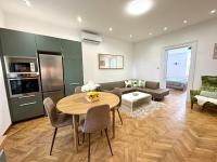 Central 13 Apartman - B&B Győr