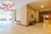 Haven in Lisbon - Exquisite 15th and Top Floor with Elevators, Parking and an incredible View from the 7 meters Balcony to the Longest Waterfront in Lisbon - Chambres d'hôtes Lisbonne