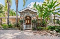 Paradise Lagoon Resort Style Pool Getaway - B&B La Mesa