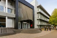 Amazing Apartment in Hounslow - B&B