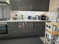 Modern, Elegant & Stylish House - Bed and Breakfast Londen