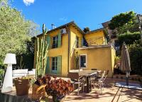 Maison niçoise, jardin, piscine, parking double - B&B Nizza