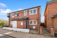 3BR Home with Hot Tub and Garden - Chambres d’hôtes Totton