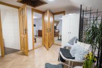 APARTAMENT u "KOMINKÓW" ŚCISŁE CENTRUM SYPIALNIA, SALON, KUCHNIA, ŁAZIENKA - B&B Zakopane