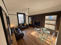 Ayr Town Centre Apartment - 3 Bedrooms - Bed and Breakfast