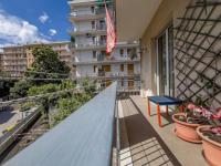 A due passi dal mare - free Parking - B&B Genova