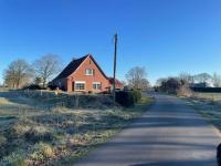 Charmantes Butzen-Nest am Radweg - B&B Dunum