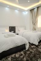 Luxury Jacuzzi Apt with AUC View - B&B Cairo