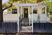 Stylish Central Napa Home with Serene Private Yard - Bed and Breakfast Napa