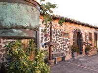 Villa Jelú with pool in Castiglione di Sicilia - B&B