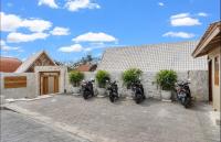 WARNA VILLAS- Villa Blue Balinese Stylish Loft Pool & Kitchen - B&B Uluwatu