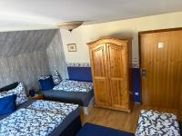 Vierpersoonskamer met Gedeelde Badkamer