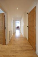 2 Bedroom, 2 Bathroom Apartment with Balcony in Hoxton, Zone 1, Sleeps 6 - Chambres d'hôtes Londres