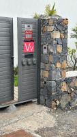 Private Studio & terrace, pool - B&B