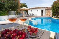 Villa Gelsomino a soli 500 mt dal mare con piscina privata e vista mare - B&B Castiadas