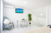 Duplex with gambrel roof