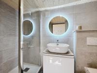 Fleurie - Anse Centre - Chambre et Salle de bain WC privée - Cuisine partagée - Chambres d’hôtes