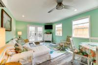 Walk to Pier & Dining: Central Rockport Cottage - B&B Rockport