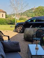 La jolie Vue et La Maison de la Tour- Cordes-sur-Ciel - B&B Les Cabannes