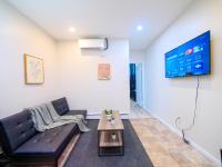 Cozy and Chic 2BR apartment mins to NYC - Bed and Breakfast Jersey City