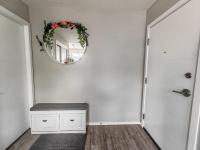 Home Stay - 1Bed with attached Private Bath - 5 min to Airport YYC - Chambres d'hôtes Calgary