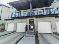 Home Stay - 1Bed with attached Private Bath - 5 min to Airport YYC - Chambres d'hôtes Calgary