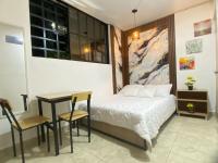 23 BELO APARTAMENTO CON BALCON EN LAURELES ESTADiO 2 HAB 2 BAÑOs - Chambres d'hôtes Medellín