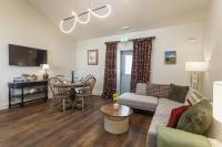Castlestone Holiday Cottages & Townhouses - B&B Naas