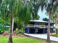 A Yearenda - Water Views -3BR - Steps to the Beach - Ferienwohnung Burrum Heads
