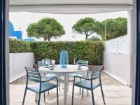 Camera Familiare con Vista Giardino