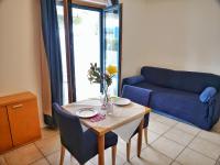 Monolocale con Divano-Letto