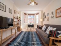 Elegant Bloomsbury Flat in Historic Central London Pass the Keys - Bed and Breakfast Londen
