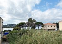 LaureLiving Holiday Home Family House - B&B La Maddalena
