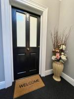 Exmouth 2 Bedroomed Seaview Apartment stones throw from the beach or town! - Chambres d'hôtes Exmouth