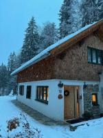 Das Hexenhaus: Haus im Wald - Ferienwohnung Rinchnach