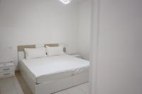 One-Bedroom Deluxe Apartment