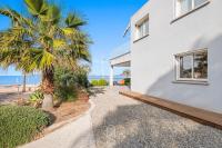 Villa Antoine Appartement RDJ Vue mer CLiM Wifi parking plage 50m La Garonne - B&B Le Pradet