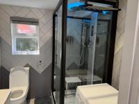 Studio appt - Sleeps 2 - Free Parking - 5min-Metro - Chambres d'hôtes Manchester