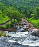 Estate Bungalow with Waterfall, Mountain & Valley Views - B&B