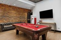 French's Luxury Condo - Steps from Broadway - B&B