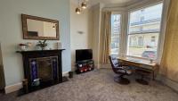 4 Queens Gardens Seaside Apartment - Bed and Breakfast Eastbourne