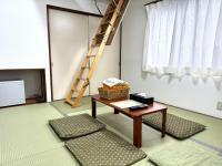 Chambre Quadruple Économique avec Salle de Bains Commune