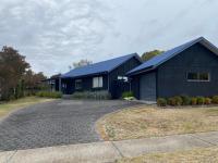 Ewan and Trish's Escape - B&B Kinloch